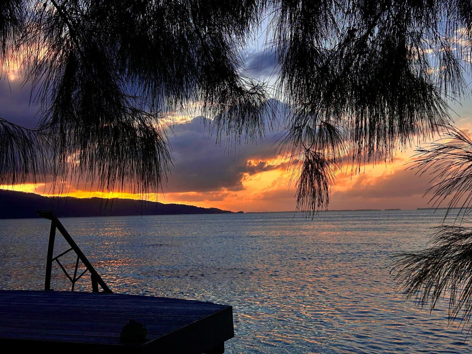 Eden Private Island Tahaa Hotel Patio  Exterior photo